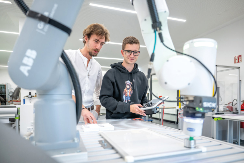 Siemens Technik in Schulungsraum